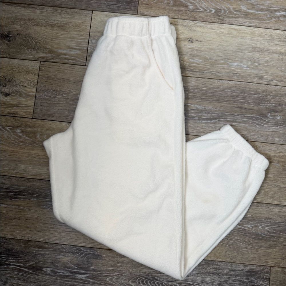 Cream Fleece Joggers with Elastic Waist and Side Pockets